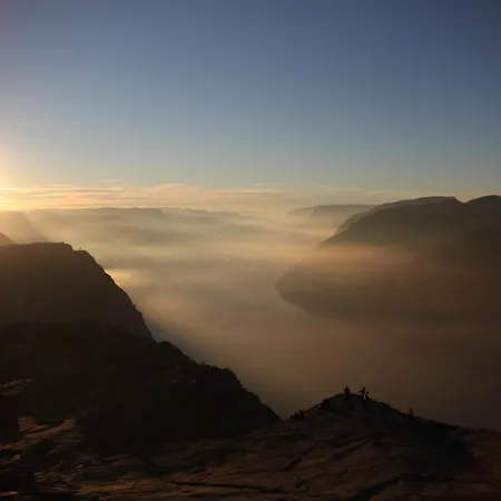 アパート Romslig Naer Preikestolen